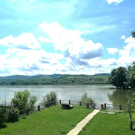 Captain'S House By The Danube River Cerevic Dış mekan fotoğraf